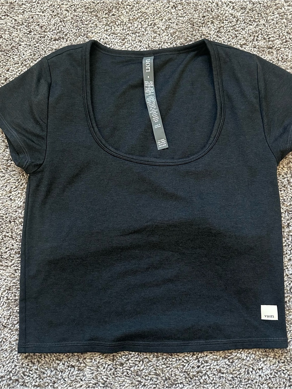Vuori Black Scoop Neck Short Sleeve Women's Tee